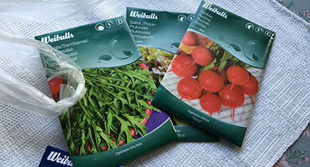 Fröpåsar plocksallat ruccola och rädisor