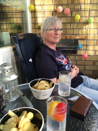 Trötta Anna och GT på balkongen