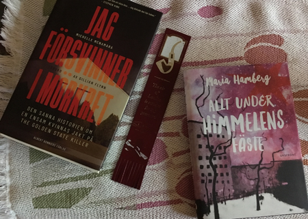 Böckerna Jag försvinner i mörkret och Allt under himmelens fäste