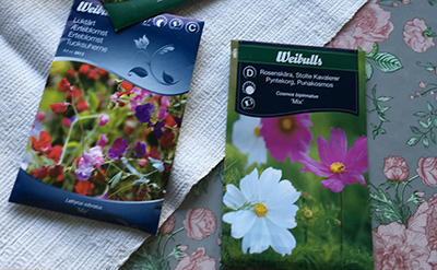 Fröpåsar luktärt och rosenskära