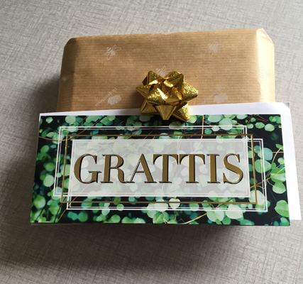 Grattiskort och paket