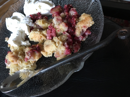 Hallonpaj och vaniljglass