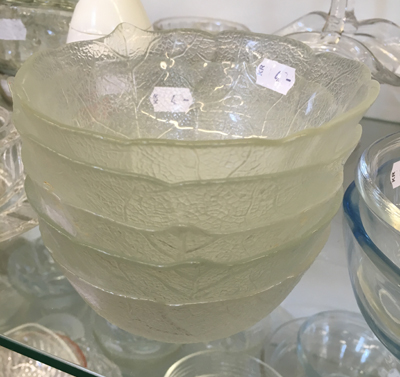 Odiskade småskålar hos Helping Hand