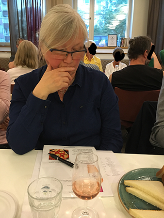 Anna ska snart prova rosé