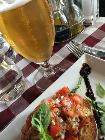 Förrätt öl och bruschetta