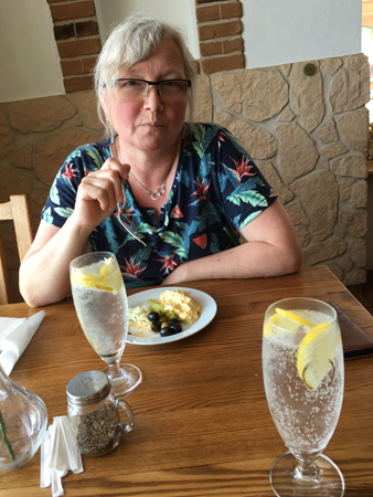 Anna på Olandsbaren 7 juni 2019