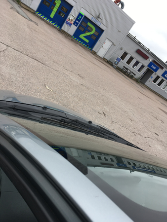 Väntar på min tur hos Bilprovningen 2019