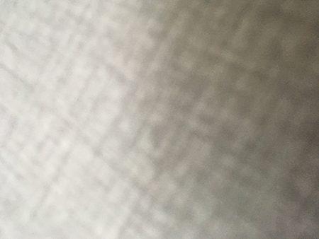 Oskarp bild av köksbordet