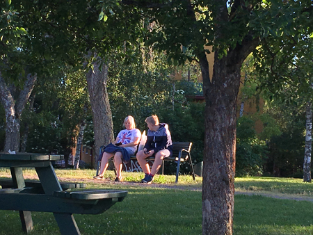 Anna och Elias i Höganäsparken