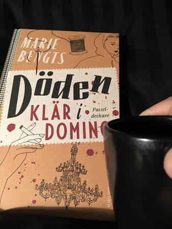 Boken Döden klär i domino och kaffe på sängen