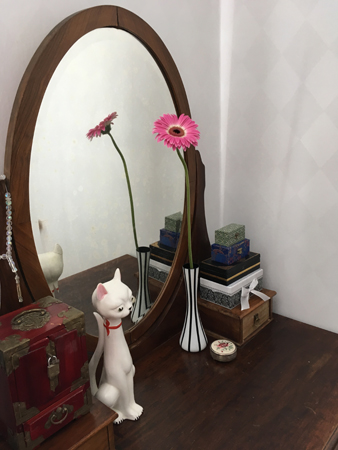 En rosa gerbera till sovrummet