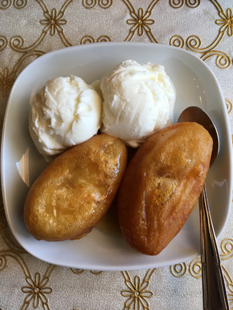 Friterade bananer och glass