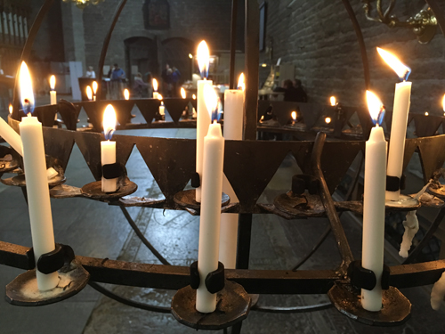 Ljusträd i Vadstena klosterkyrka