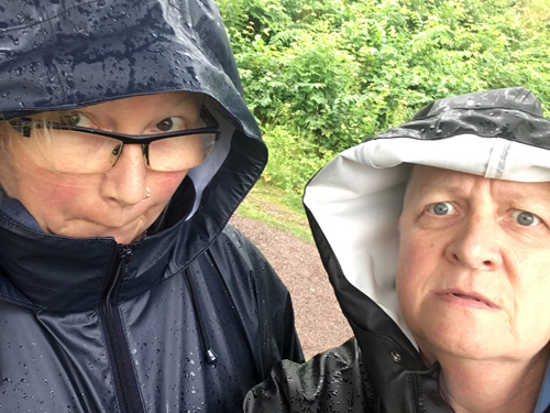 Wefie i våra regnjackor