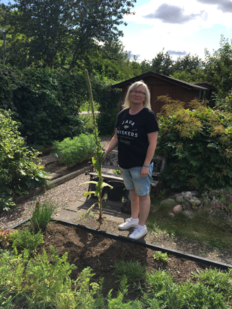 Anna med en lång växt