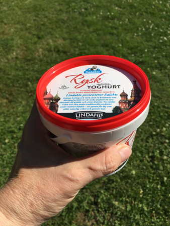 En burk Rysk yoghurt