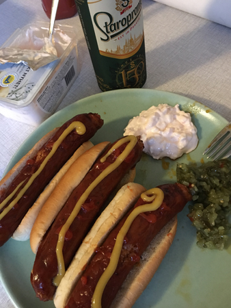 Kalkonbrännare med bröd och tillbehör