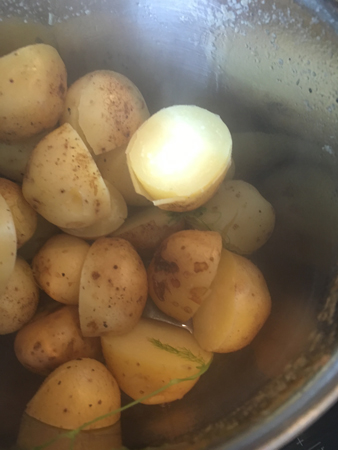 Kokt egen potatis