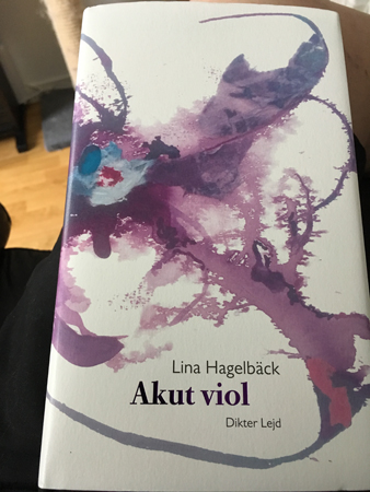 Lina Hagelbäcks bok Akut viol