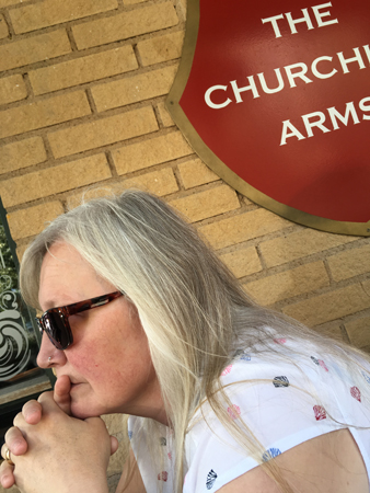 Anna på Churchill Arms