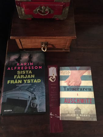 Böckerna Sista färjan från Ystad o Tatueraren i Auschwitz