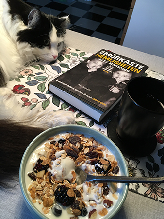 Lucifer på frukostbordet