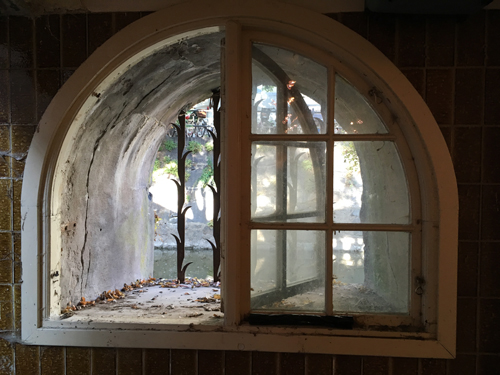 Bågformat fönster Galleri London