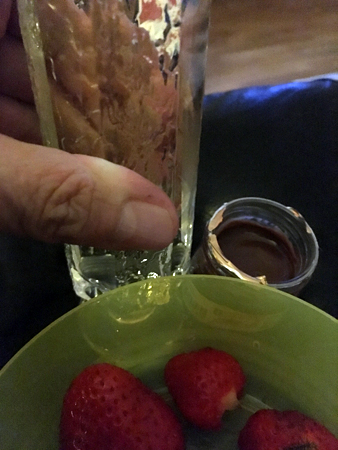 Prosecco jordgubbar och nutella