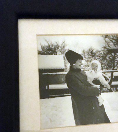 Mamma bär mig foto av foto