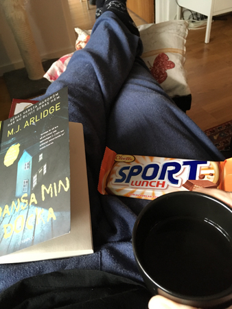 Fika med Sportlunch och boken Dansa min docka