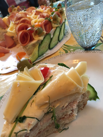 Smörgåstårta hos Annas pappa