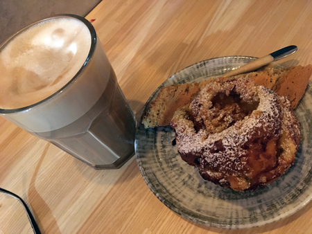 Lördagsfika på Klostergatan 5