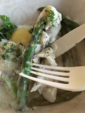 Kokt fisk och sparris