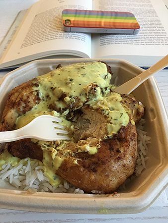 Kycklingklubbor med ris och dragonsås