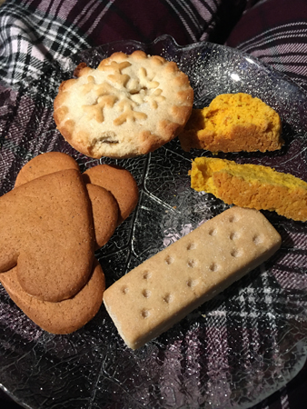 Mincepie shortbread saffransbiscotti och pepparkakor