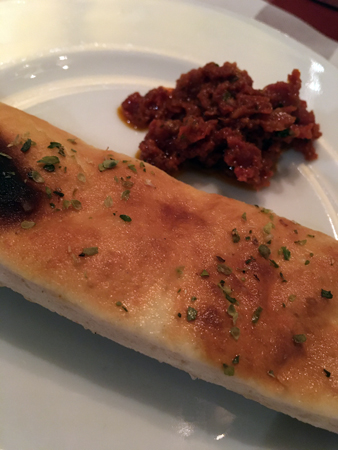 Bröd och tomatröra