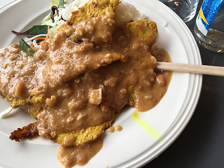 Kyckling i jordnötssås