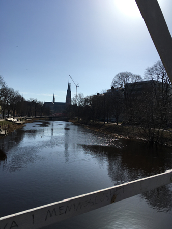 På en bro över Fyrisån