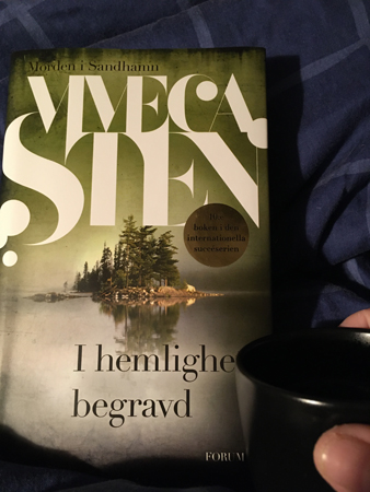 I hemlighet begravd och kaffe på sängen