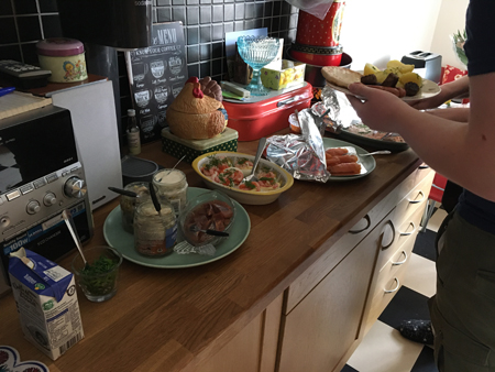 Påskmat på bänken