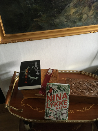 Böckerna Motverkanseld och Nästa