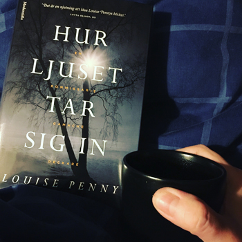 Boken Hur ljuset tar sig in och kaffe på sängen