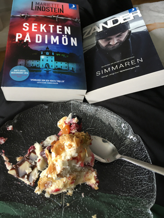 Böckerna Sekten på Dimön och Simmaren och en tårtbit