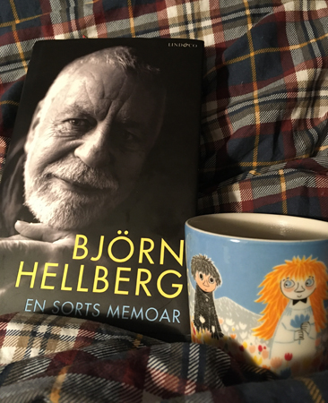 Boken En sorts memoar och kaffe på sängen