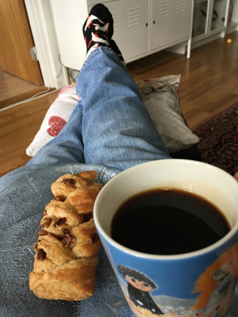 Pecanwienerbröd och kaffe