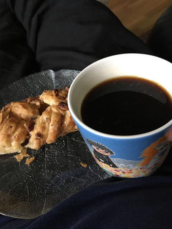 Pecanwienerbröd och kaffe