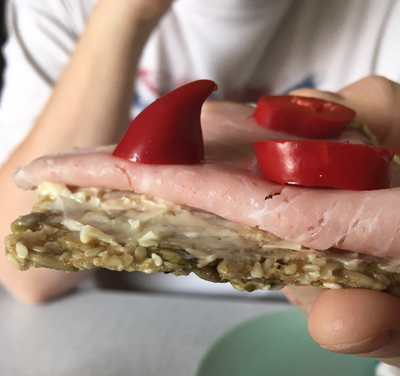 Tomteluva på frukostmackan