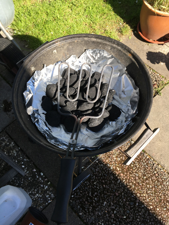 Grill på väg att tändas