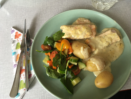 Lax potatis dill o citronsås grönsaker