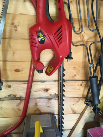 Motordriven häcksåg